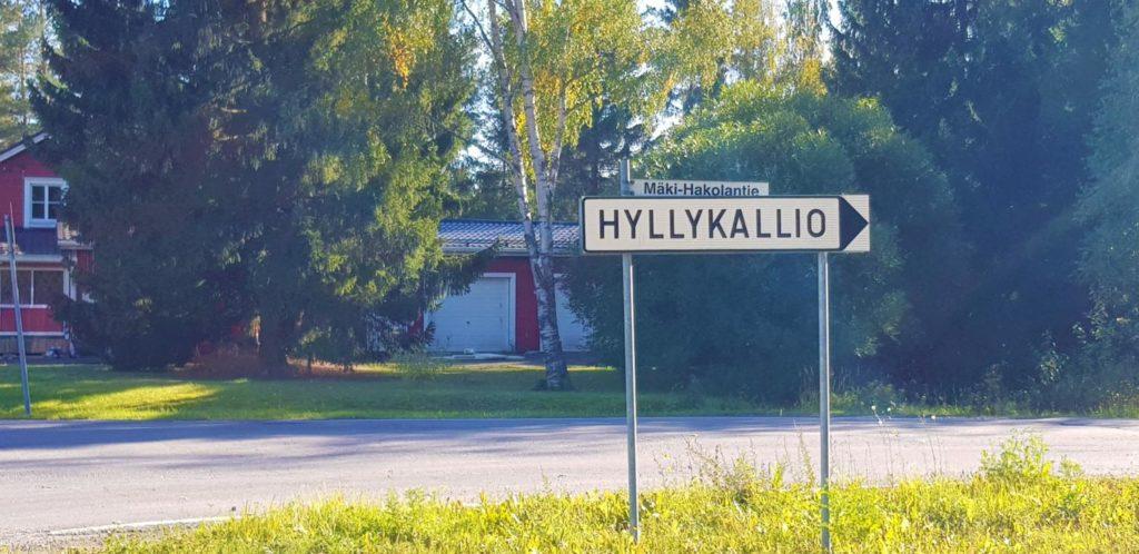 Tiekyltti, joka johdattaa Hyllykalliolle