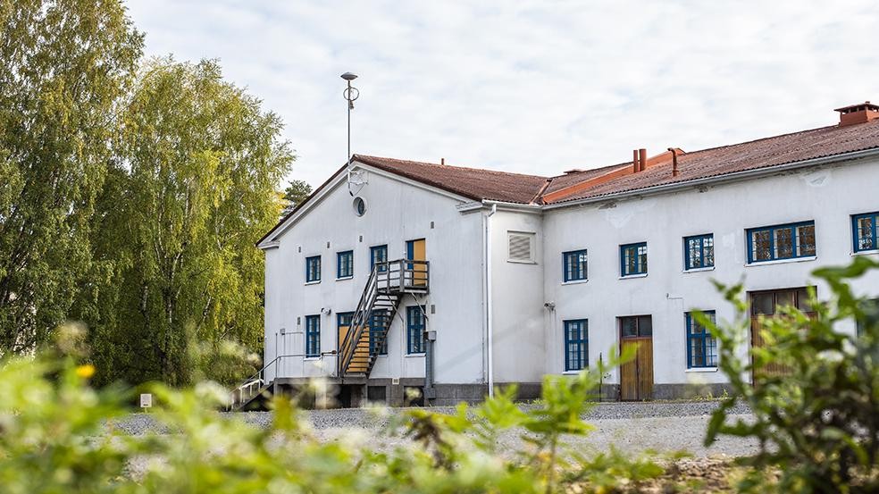 Teatteri Hysteria kuvattuna Piirin alueella Törnävällä.