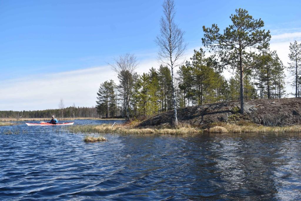 Varpulan kaakkoisen lahden perukalta löytyy houkuttelevaa taukokallio