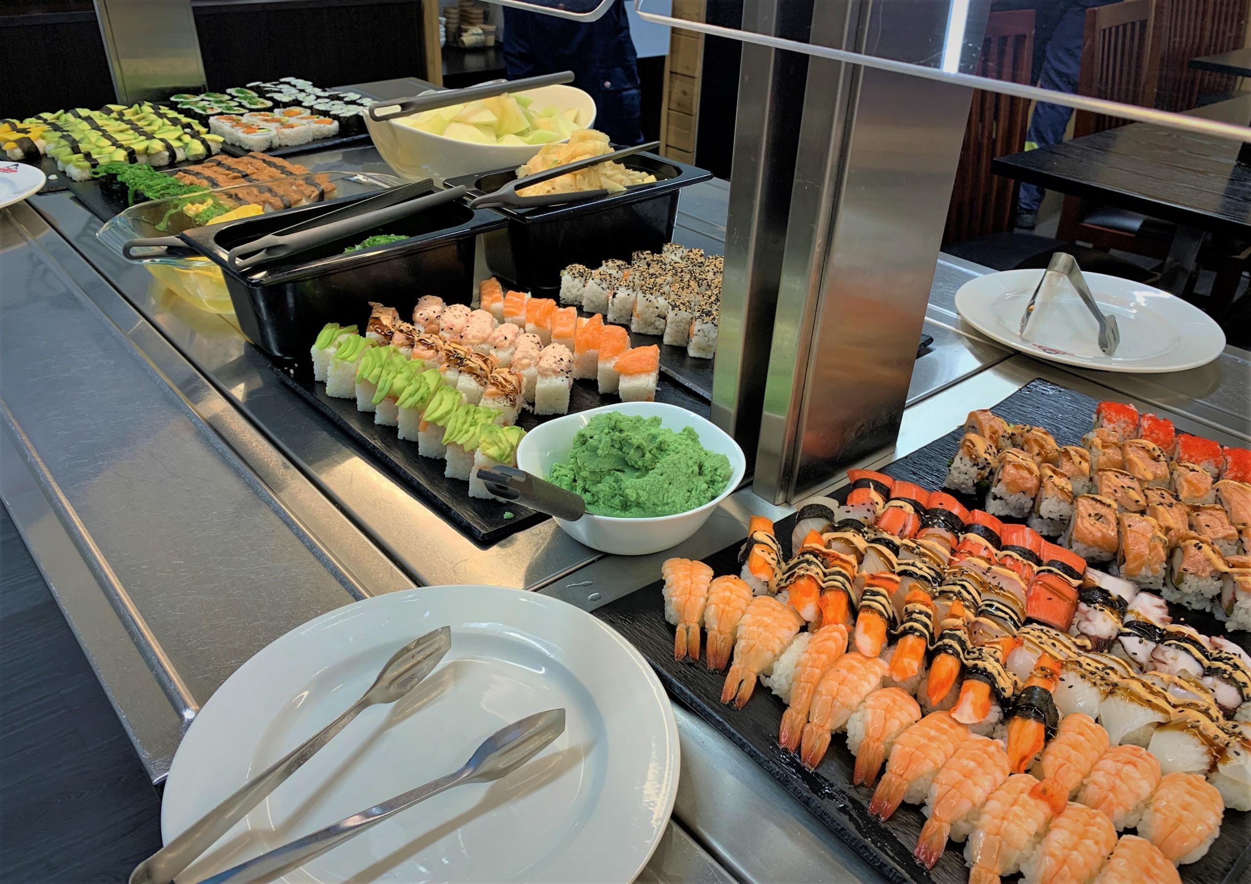 Luckiefun'sin sushibuffetpöytä