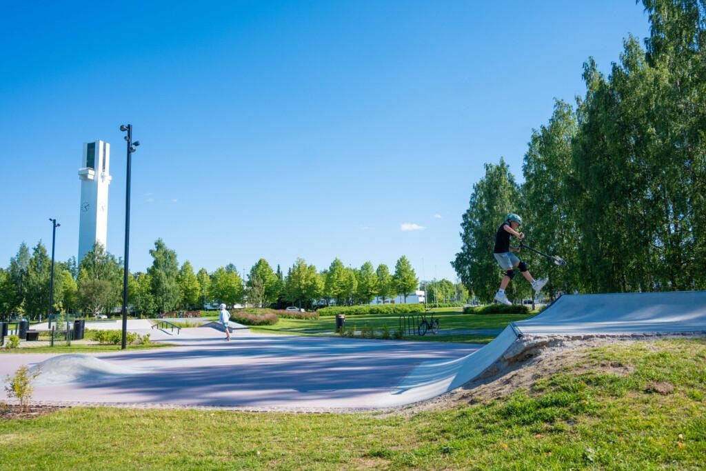 Lakeudenpuiston skeittiparkki