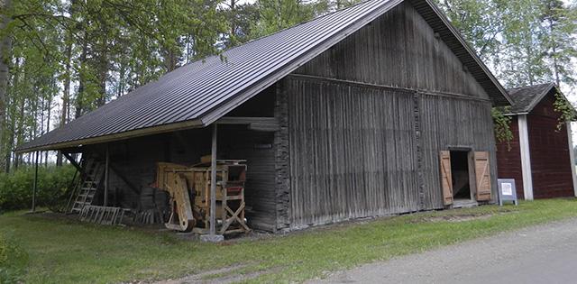 Peräseinäjoen Riihimuseo. Vanhanaikainen riihi kuvassa.